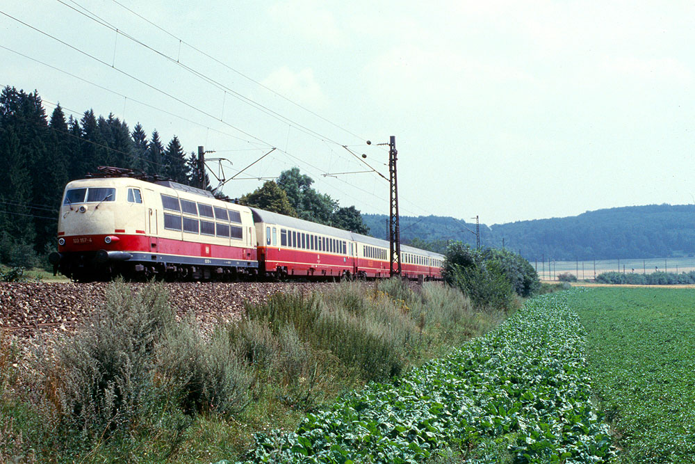https://www.eisenbahnfotograf.de/datei/August 1986/1330220 DB 103157 Urspring 2.8.86.jpg